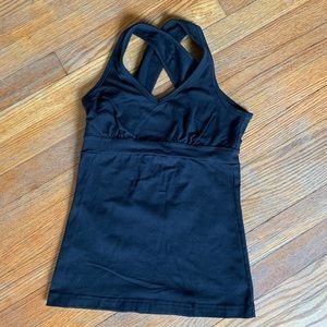 Hard tail yoga top